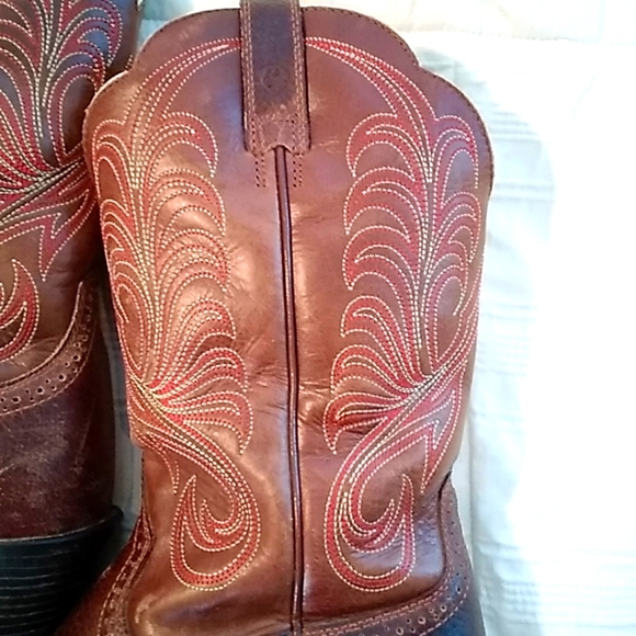 Ariat Cowboy Boots - Picture 12 of 14